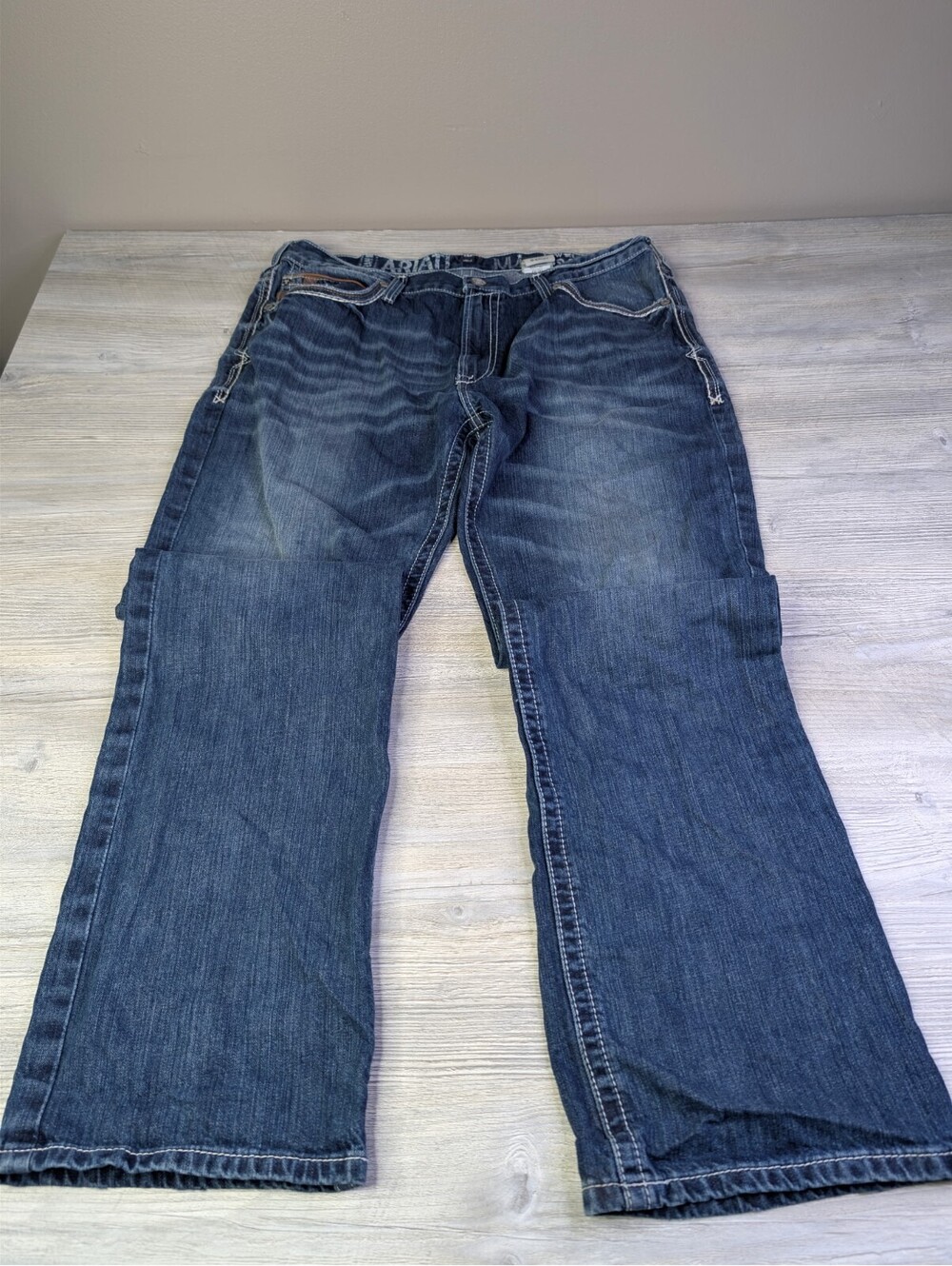 Ariat Low Rise Bootcut Jeans Size 40/36